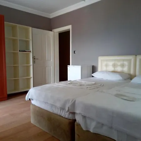 Kalmuk Aparthotel 3*